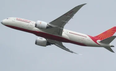 Самолет Air India развернулся над Узбекистаном из-за коронавируса у пилота