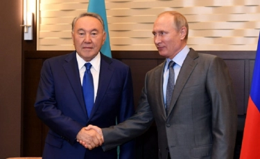 Путин Назарбаевқа жеделхат жолдады
