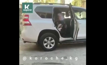 Два человека скончались от пневмонии перед зданием больницы в Бишкеке
