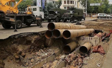 Алматының Наурызбай ауданында тозығы жеткен су құбырлары ауыстырылып жатыр