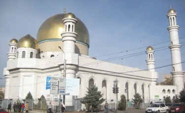 Необходимо избегать массового скопления людей - Наиб имам Центральной мечети Алматы