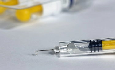 Китайская вакцина от COVID-19 готова выйти на рынок в декабре