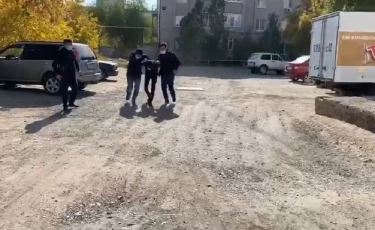 Серийный грабитель срывал драгоценности с жительниц Актобе