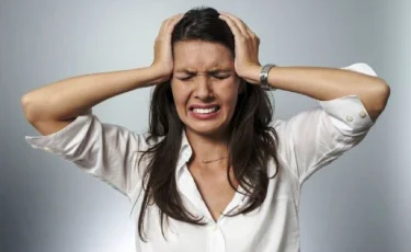 Психологи рассказали, как избавиться от навязчивой мелодии в голове