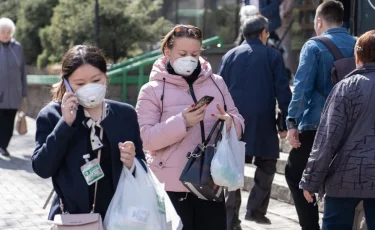 На улицах Усть-Каменогорска резко увеличилось количество людей в масках