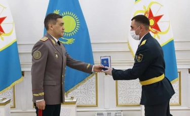 Қарулы күштерде жылдың үздік әскери қызметшілері марапатталды  