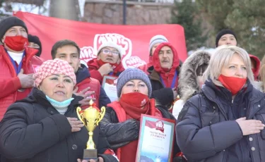 Народная партия Казахстана организовала забег по "Лестнице Здоровья" на Медеу 