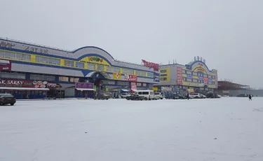 Жетісу ауданындағы сауда үйлері жаппай сатылым өткізіп жатыр 