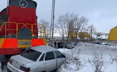 Петропавлда тепловоз көлікпен соқтығысты