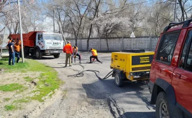 Алматыда 35 көшеде жөндеу жұмыстары жүріп жатыр