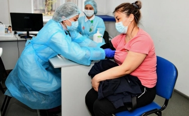 Коронавирус в Алматы: 3018 человек получили вакцину за сутки