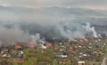 ШҚО-да Лесхоз кентіндегі 14 үй отқа оранды