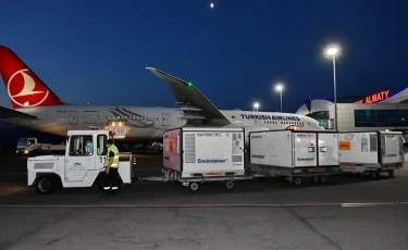 Первая партия китайской вакцины «CoronaVac» прибыла в Казахстан