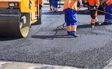 Алматыда бірнеше көшеде жол жөндеу жұмыстары жүргізіліп жатыр