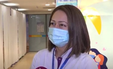 Современные вакцины против COVID-19 безопасны - врачи Алматы