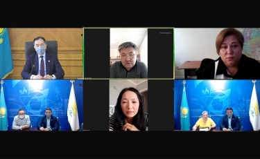 Б. Сагинтаев ответил на вопросы горожан, обратившихся в приемную Nur Otan