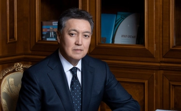 Аскар Мамин поздравил казахстанских строителей с профессиональным праздником