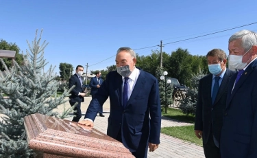 Нурсултан Назарбаев посетил социально-культурные объекты в Жамбылской области
