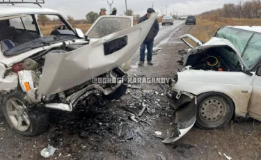 Жуткое ДТП в Карагандинской области: три человека погибли