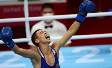 Қазақстандық боксшы Әлем чемпионатында әйгілі Хасанбай Досматовты жеңді