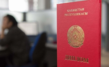 Диплом сатып алмақ болған шымкенттік тұрғын 200 мың теңгесінен айырылды 