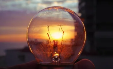 Дауыл салдарынан 112 мың адам жарықсыз қалды  