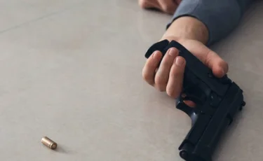 Оралда полиция қызметкері өзін атып өлтірді