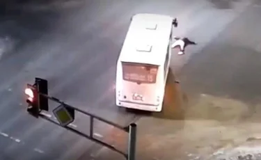 Петропавлда екі адамды автобус қағып кетті  