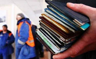 Заңсыз жұмыс істеген 10 өзбекстандық 5 жылға елден қуылды  