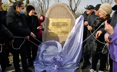 В Алматы установлен закладной камень на месте будущего памятника "Желтоксан"