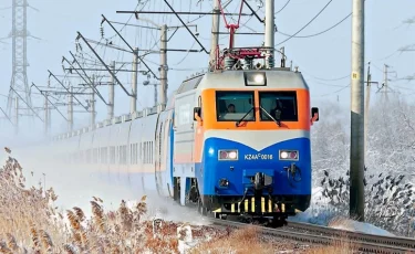 Елорда вокзалында жолсерік тоққа түсіп қайтыс болды