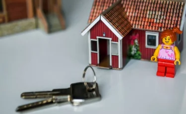 Баспана мен жоғары жалақы: ауылға баратын үздік мұғалімдерге қандай жағдай жасалады 