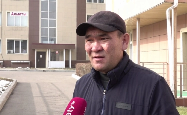 "Я сам буду воспитывать сына" - отец Танирбергена приехал в больницу 