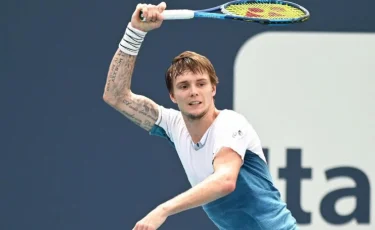 Александр Бублик жұптық сында Роттердам турнирінің ширек финалына шықты