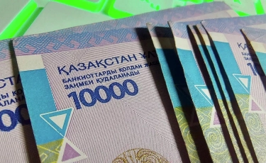 Денежные выплаты на праздники: кто из алматинцев их сможет получить