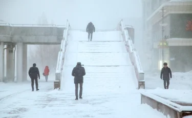 В трех областях Казахстана объявили штормовое предупреждение