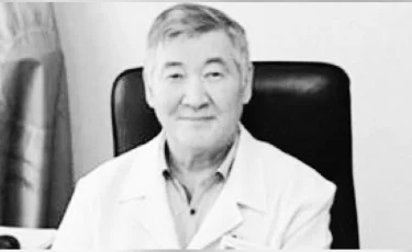 Ушел из жизни онколог-хирург Муратбек Жумакаев