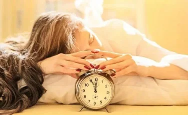 Вредно ли много спать: мифы и факты о здоровом сне