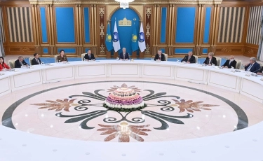 Президент Конституцияға өзгерістер мен толықтырулар енгізу бойынша референдум өткізуді ұсынды