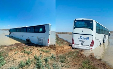 Атырау облысында жолаушылар автобусы суға түсіп кетті
