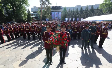 Алматыда Жеңістің 77 жылдығына орай ауқымды мерекелік іс-шара өтті