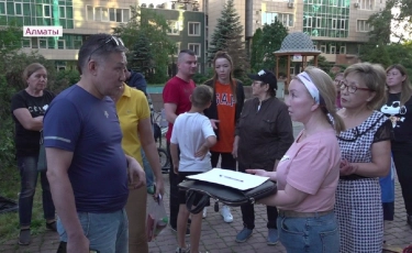 Жұмысына көңілі толмаған алматылықтар МИБ төрағасының орнынан кетуін талап етті