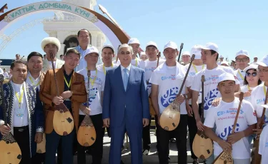 Мемлекет басшысы қазақстандықтарды Ұлттық домбыра күнімен құттықтады