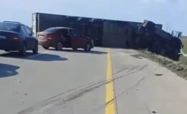 «Нұр-Сұлтан-Петропавл» трассасында жүк көлігі «ГАЗельге» соғылды  