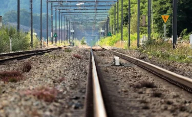 Два мальчика спрыгнули с поезда на ходу в Жамбылской области