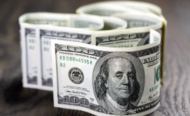 За сколько продают доллары в обменниках Алматы 4 сентября