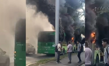 Алматыда жолаушылар автобусы өртенді - видео