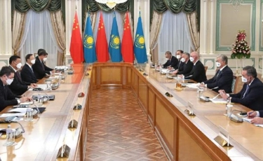 Қасым-Жомарт Тоқаев ҚХР Төрағасы Си Цзиньпинмен кездесті