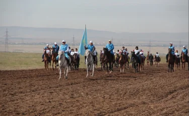 Ұлы дала жорығы: Елімізде алғаш рет 1200 шақырымдық марафон-бәйге өтеді