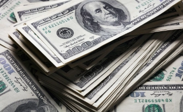 За сколько продают доллары в обменниках Алматы 5 октября